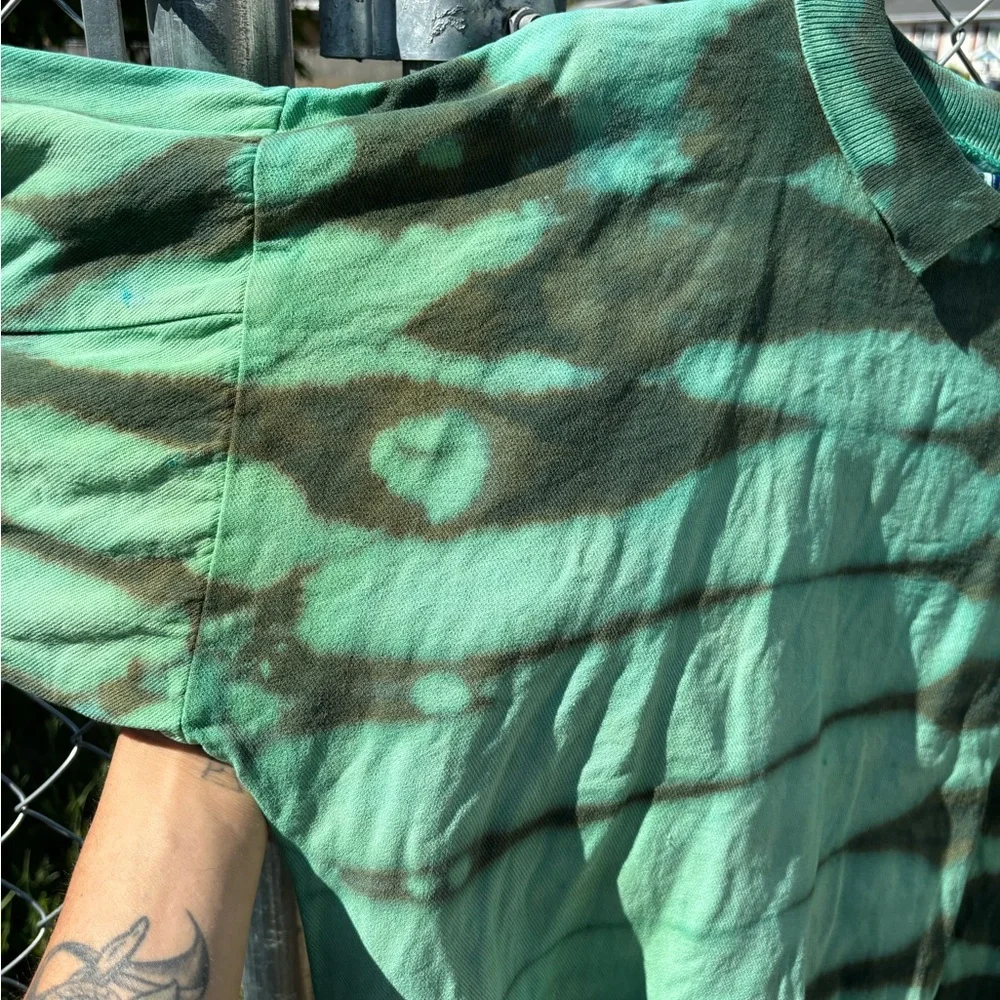 Bleach Dyed Green and Brown 90’s Collared Sweater, Women’s Size 0 or Men’s Small - Picture 5 of 7